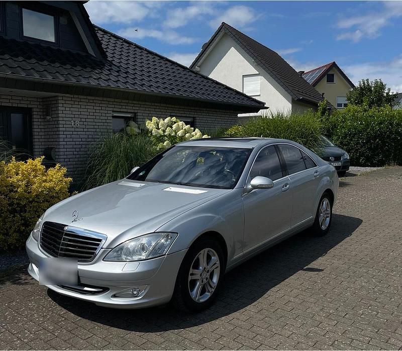 Silber Gebraucht 2006 Mercedes S500 Limousine | 9.750 € (Guter Preis) - Bild 1/4