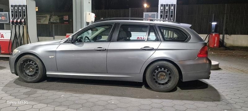 Second-hand BMW 318 143 CP (105 kW) 2008 Gri Break