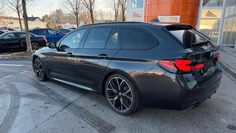 Gebraucht BMW 540 Performance 340 PS (250 kW) 2022 Grau Limousine