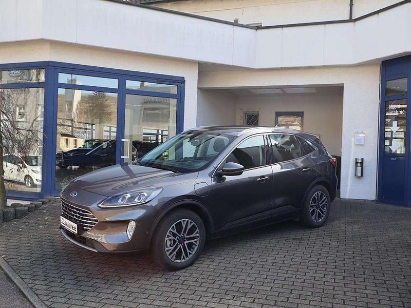 Gebraucht Ford Kuga Titanium 152 PS (111 kW) 2021 Grau SUV