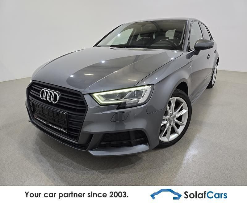 Grau Gebraucht 2019 Audi A3 Sportback S-Line Limousine | 10.900 € (Guter Preis) - Bild 1/4