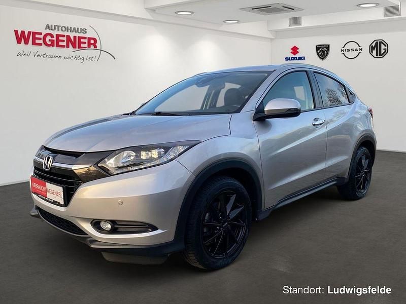 Gebraucht Honda HR-V 131 PS (96 kW) 2016 Alabaster silver m. SUV