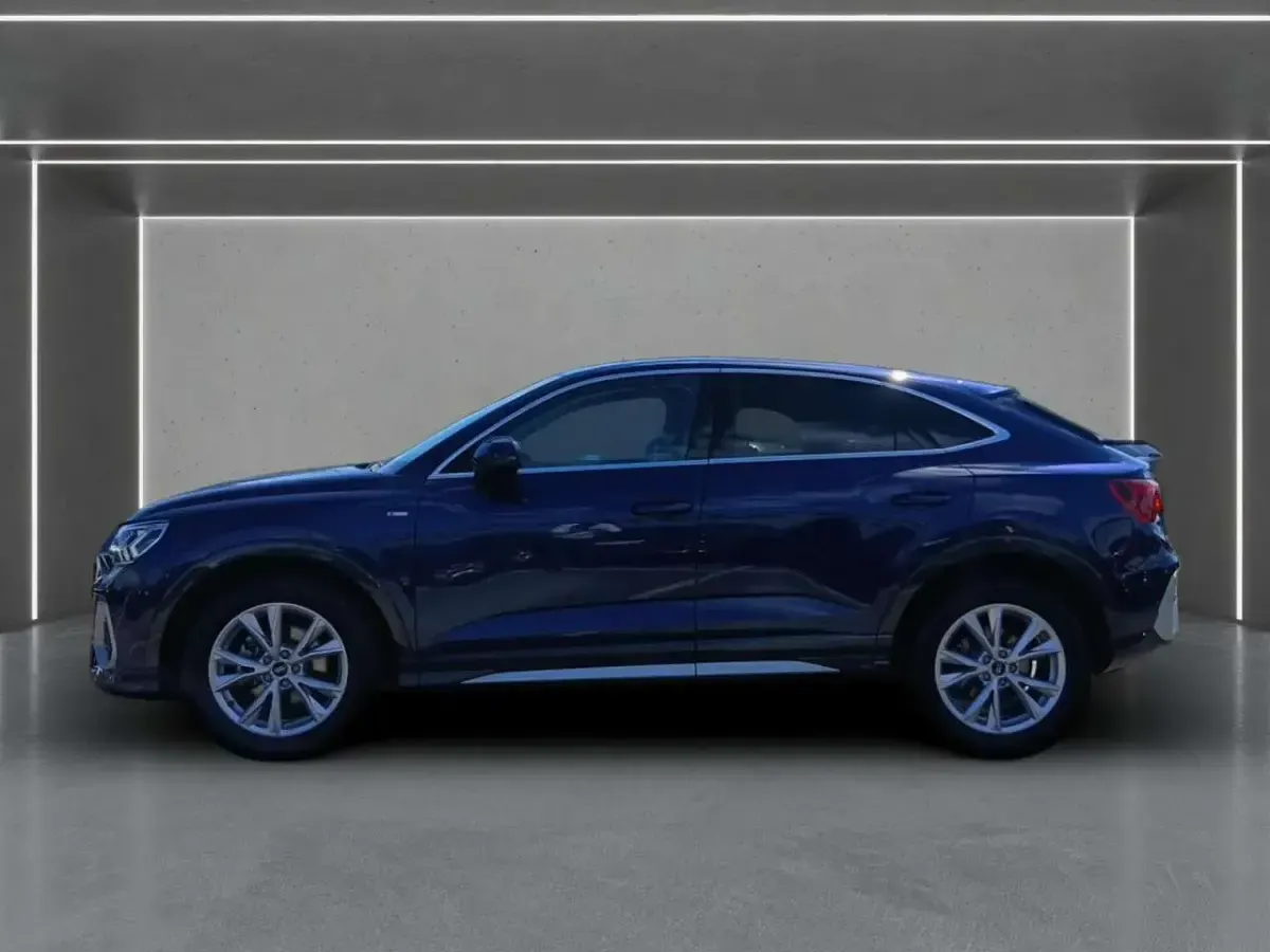 Gebraucht Audi Q3 S-Line 150 PS (110 kW) 2025 Navarrablau metallic SUV