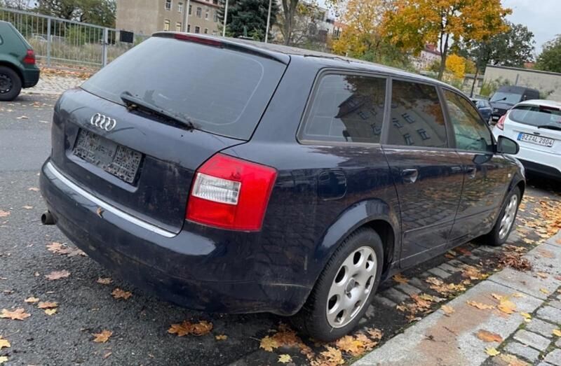 Second-hand Audi A4 131 CP (96 kW) 2004 Albastru Break