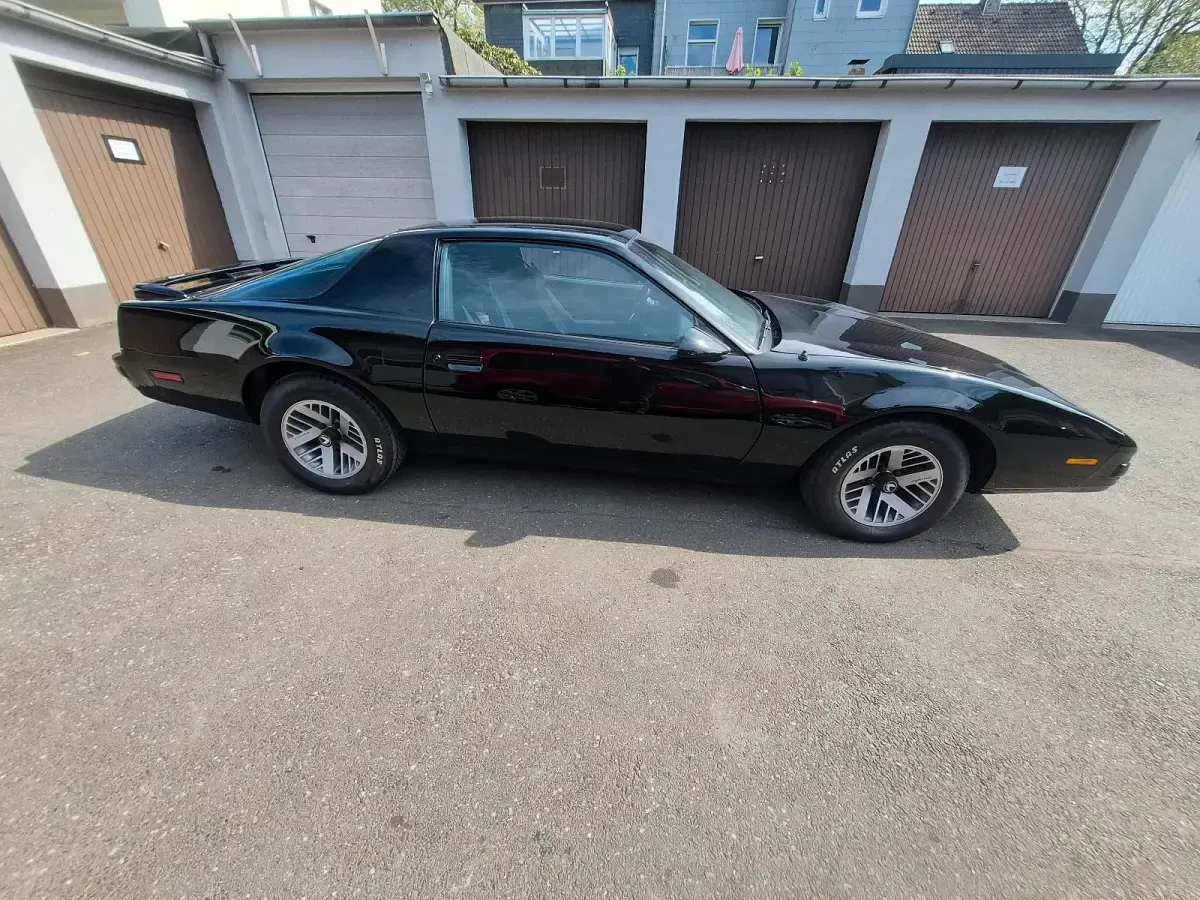 Gebraucht Pontiac Firebird 140 PS (102 kW) 1990 Schwarz Coupé