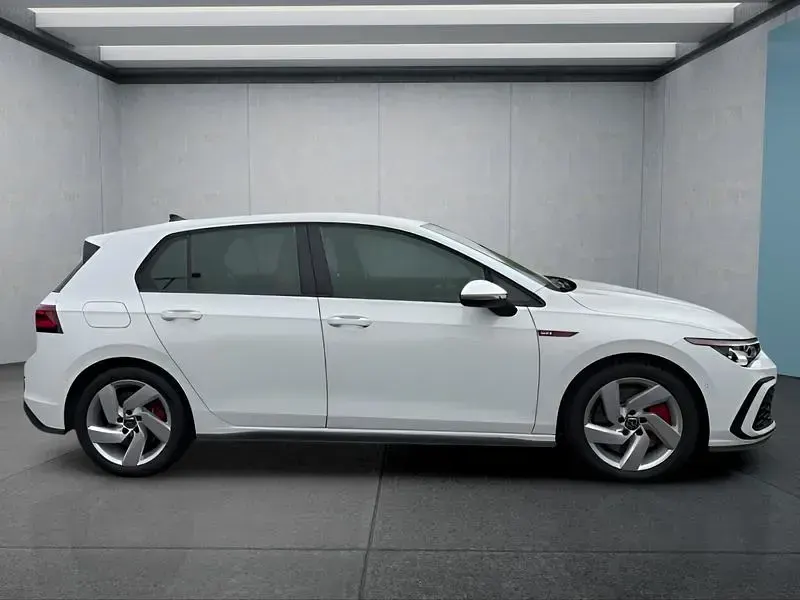 Gebraucht VW Golf VIII GTI 245 PS (180 kW) 2023 Weiß Kleinwagen