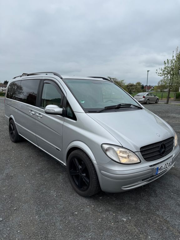 Silber Gebraucht 2004 Mercedes Viano Van / Kleinbus | 9.900 € - Bild 1/4