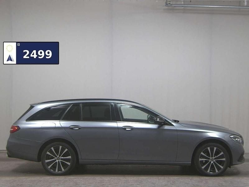 Selenitgrau metalliclack Gebraucht 2021 Mercedes E300 Avantgarde Kombi | 28.980 € (Superpreis) - Bild 1/3