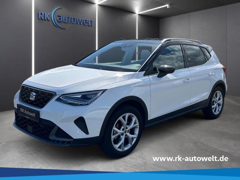 Weiss Gebraucht 2023 Seat Arona FR SUV | 23.790 € (Fairer Preis) - Bild 1/4