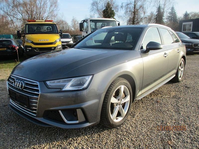 Grau Gebraucht 2019 Audi A4 Sport Kombi | 13.850 € (Fairer Preis) - Bild 1/4