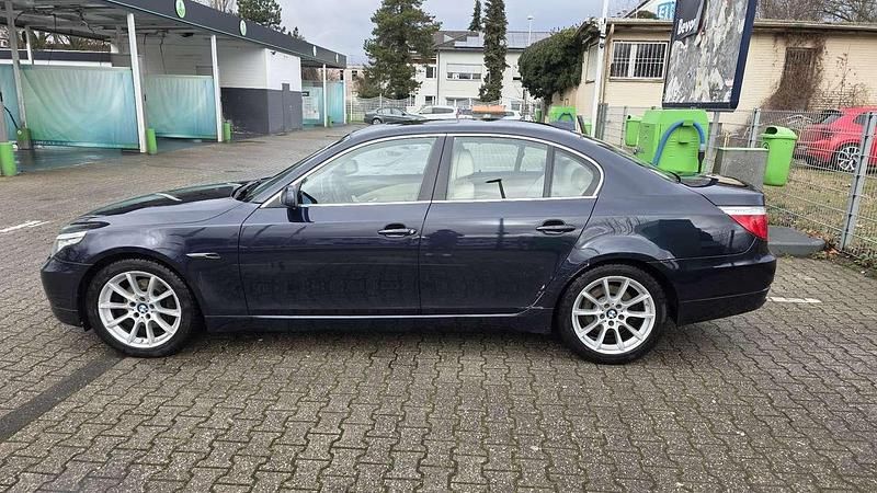 Gebraucht BMW 525 245 PS (180 kW) 2007 Blau Limousine