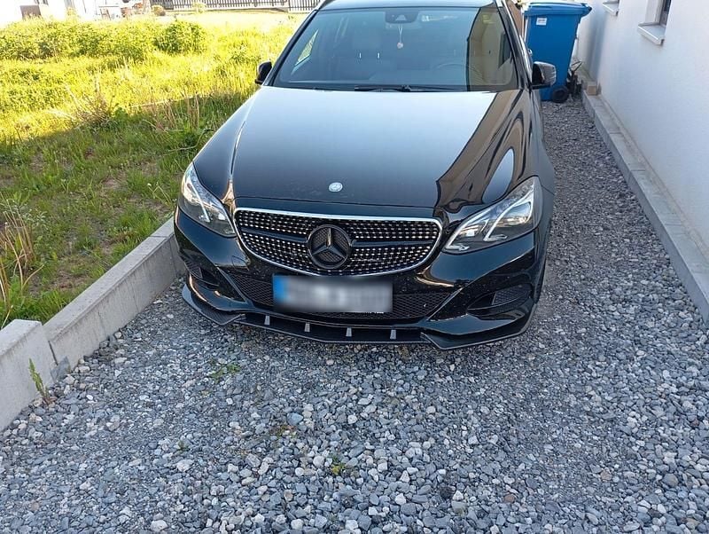 Gebraucht Mercedes E220 170 PS (125 kW) 2013 Schwarz Kombi
