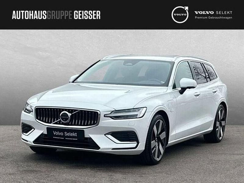 Crystal weiß perleffekt Gebraucht 2025 Volvo V60 Plus Kombi | 39.750 € (Superpreis) - Bild 1/4