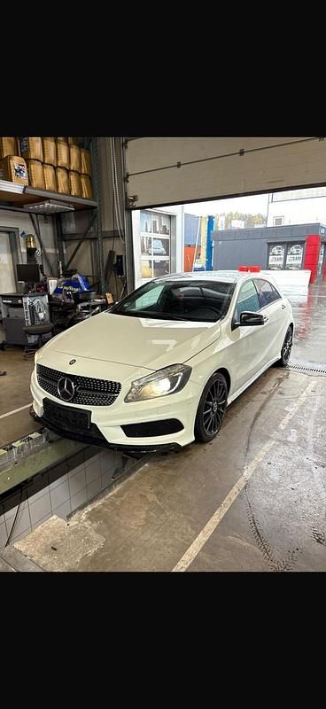 Second-hand Mercedes A220 169 CP (124 kW) 2013 Alb Hatchback