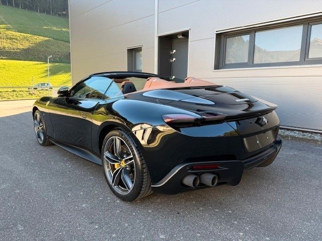 Nouă Ferrari Roma 620 CP (456 kW) 2025 Negru Coupe