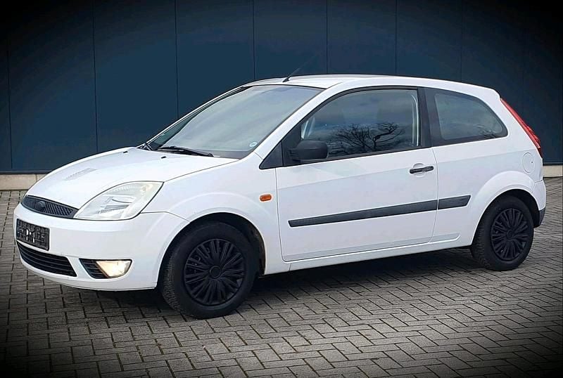 Gebraucht Ford Fiesta 60 PS (44 kW) 2006 Weiß Kleinwagen
