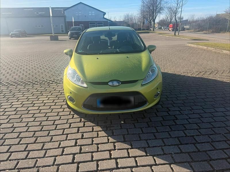 Gebraucht Ford Fiesta 80 PS (58 kW) 2009 Grün Kleinwagen