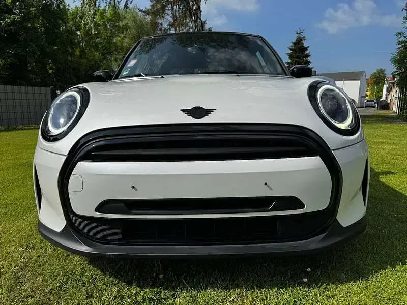 Gebraucht Mini Cooper Classic 136 PS (100 kW) 2023 Weiß Kleinwagen