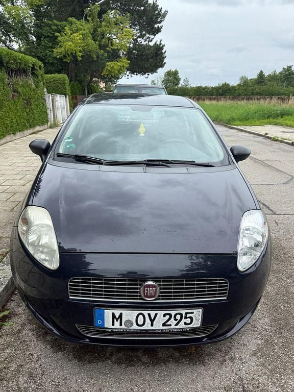 Blau Gebraucht 2009 Fiat Grande Punto Kleinwagen | 1.500 € (Guter Preis) - Bild 1/4