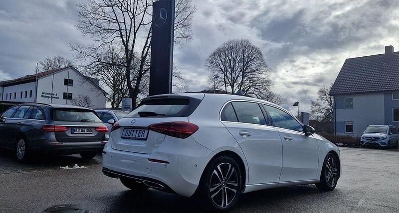 Gebraucht Mercedes A180 Progressive 136 PS (100 kW) 2024 Weiß Limousine