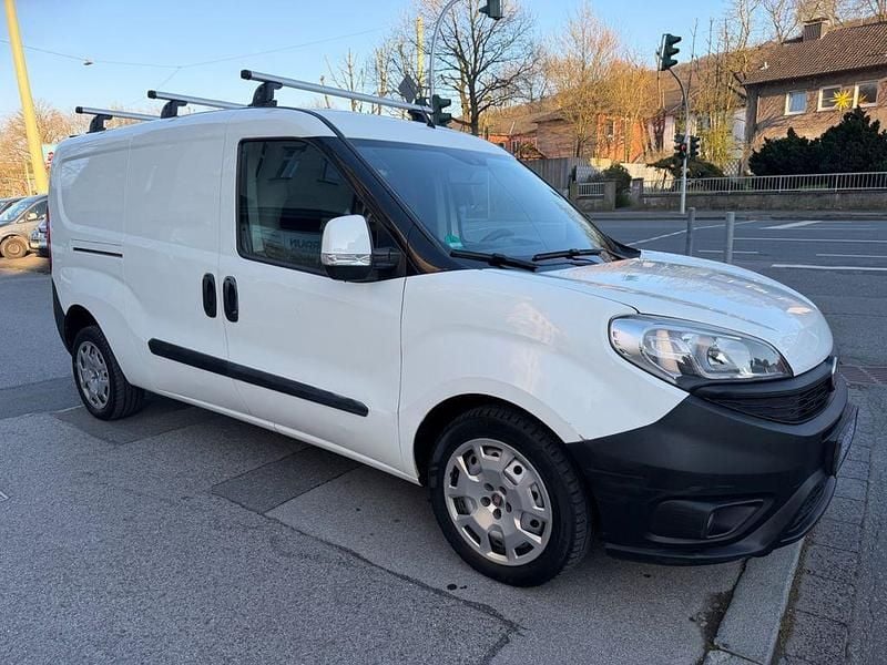 Gebraucht Fiat Doblò 101 PS (74 kW) 2016 Weiß Van / Kleinbus