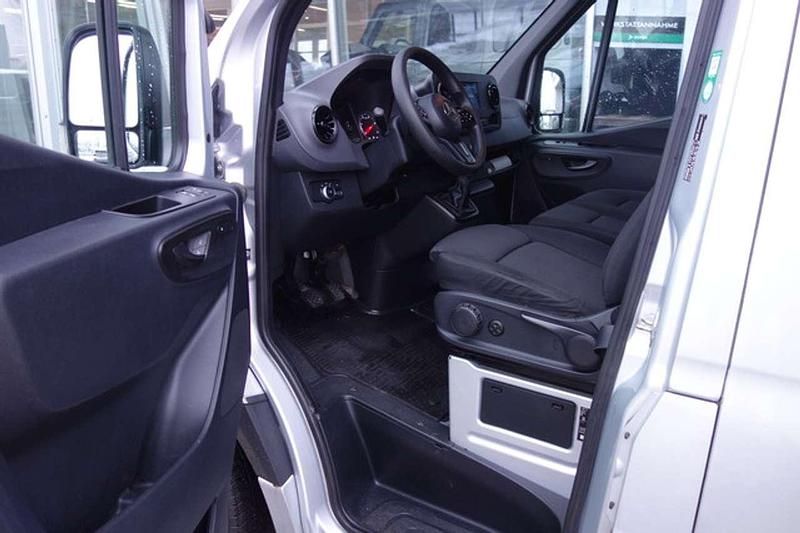 Gebraucht Mercedes Sprinter 143 PS (105 kW) 2020 Silber Van