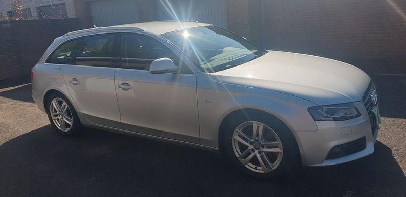 Silber Gebraucht 2009 Audi A4 S-Line Kombi | 7.100 € (Fairer Preis) - Bild 1/4