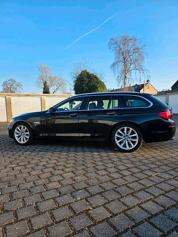 Gebraucht BMW 525 218 PS (160 kW) 2012 Schwarz Kombi