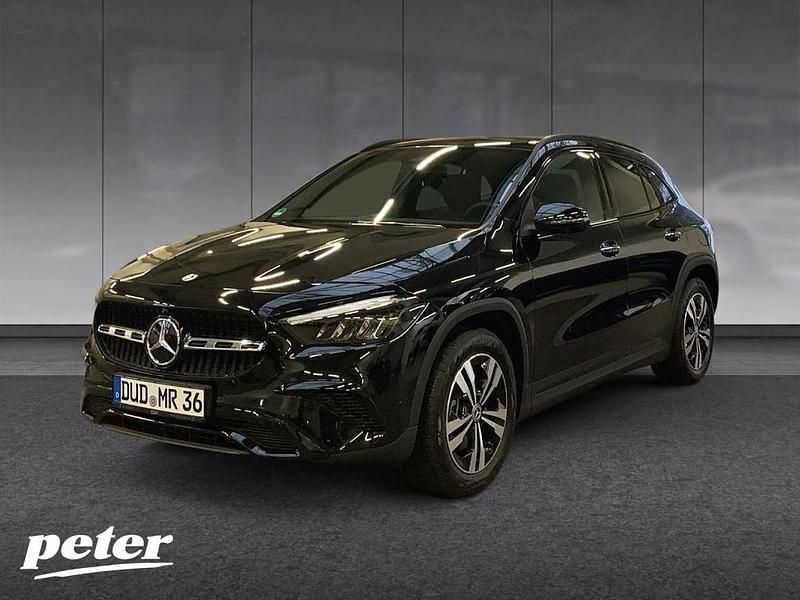 Gebraucht Mercedes GLA220 Night 190 PS (139 kW) 2026 Metalliclack kosmosschwarz SUV