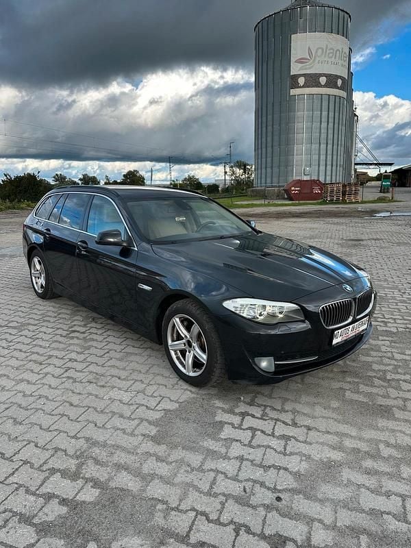 Braun Gebraucht 2011 BMW 525 Kombi | 5.800 € (Superpreis) - Bild 1/4