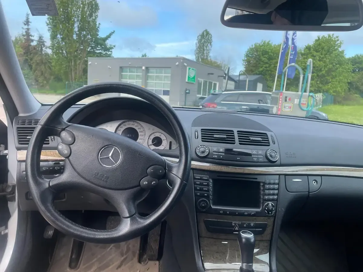 Gebraucht Mercedes E280 190 PS (139 kW) 2006 Silber Kombi