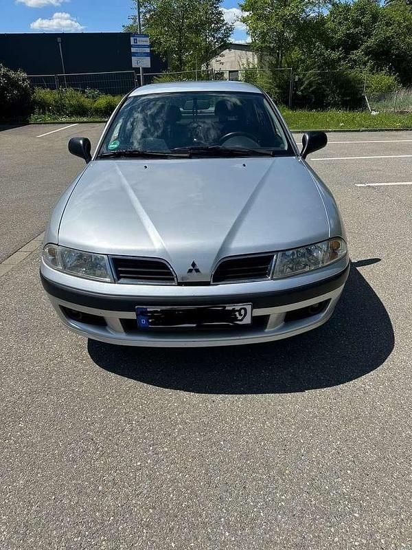 Silber Gebraucht 2001 Mitsubishi Carisma Limousine | 1.500 € - Bild 1/4