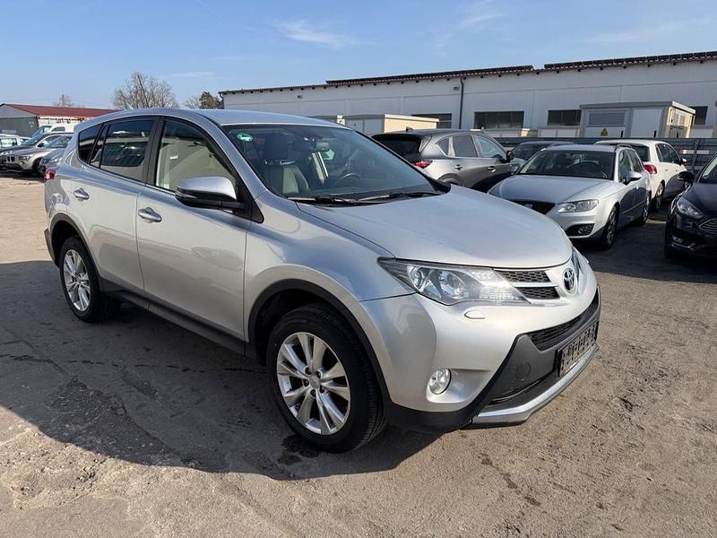 Gebraucht Toyota RAV4 Executive 150 PS (110 kW) 2015 Silber SUV