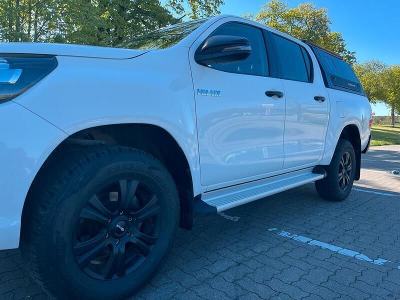 Weiß Gebraucht 2021 Toyota HiLux Abholung | 35.000 € (Fairer Preis) - Bild 1/4