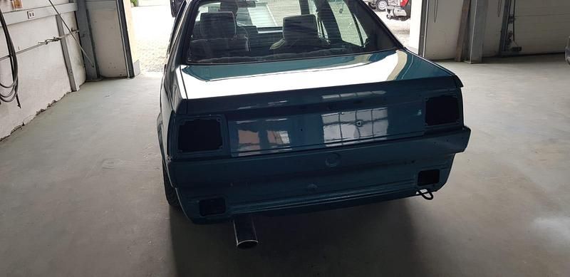 Gebraucht VW Jetta 90 PS (66 kW) 1991 Grün Limousine