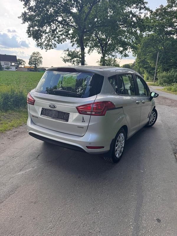 Silber Gebraucht 2012 Ford B-MAX Van / Kleinbus | 4.800 € (Etwas zu teuer) - Bild 1/4