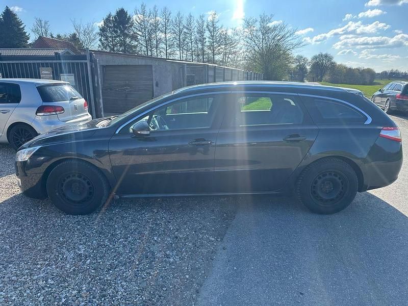 Gebraucht Peugeot 508 Active 140 PS (102 kW) 2012 Grau Kombi