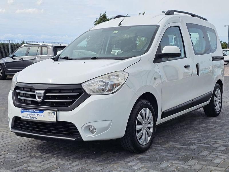 Weiß Gebraucht 2014 Dacia Dokker Lauréate Van | 6.995 € (Fairer Preis) - Bild 1/4