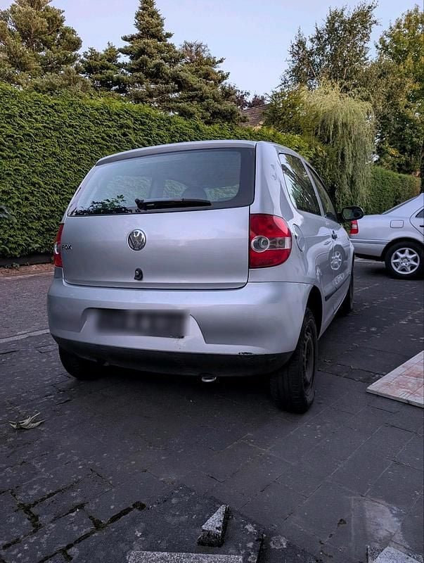 Silber Gebraucht 2007 VW Fox Kleinwagen | 900 € (Superpreis) - Bild 1/4
