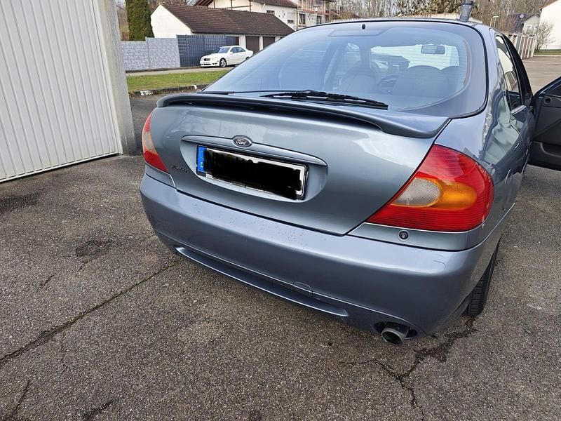 Gebraucht Ford Mondeo 170 PS (125 kW) 2000 Blau Limousine