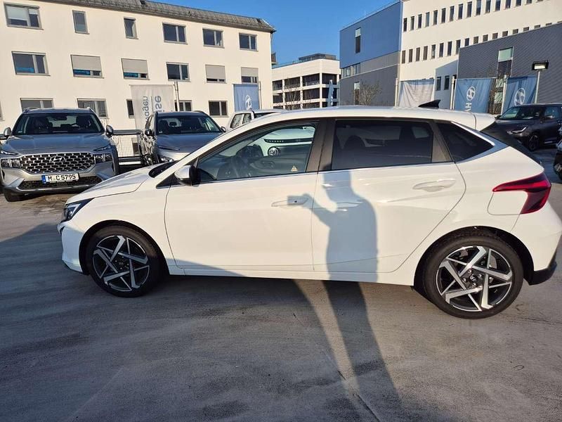 Neu Hyundai i20 Prime 101 PS (74 kW) 2025 Atlas white / sol Kleinwagen