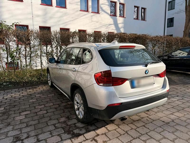 Gebraucht BMW X1 143 PS (105 kW) 2012 Grau SUV