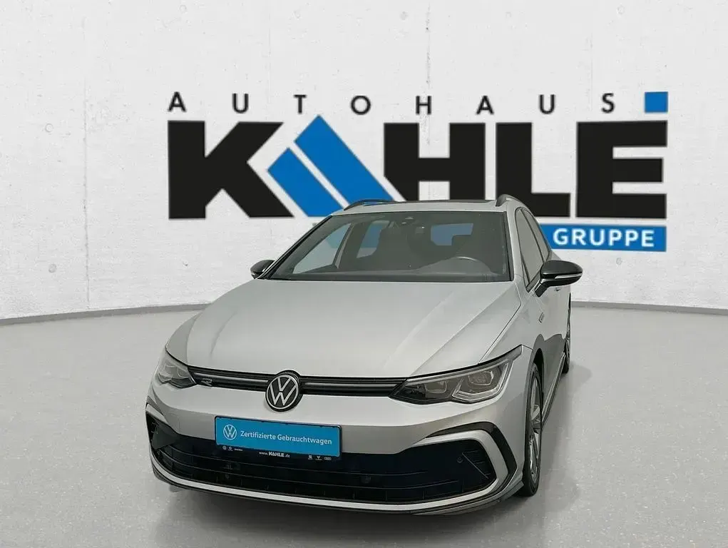 Gebraucht VW Golf VIII R-line 150 PS (110 kW) 2023 Reflexsilber metallic Kombi