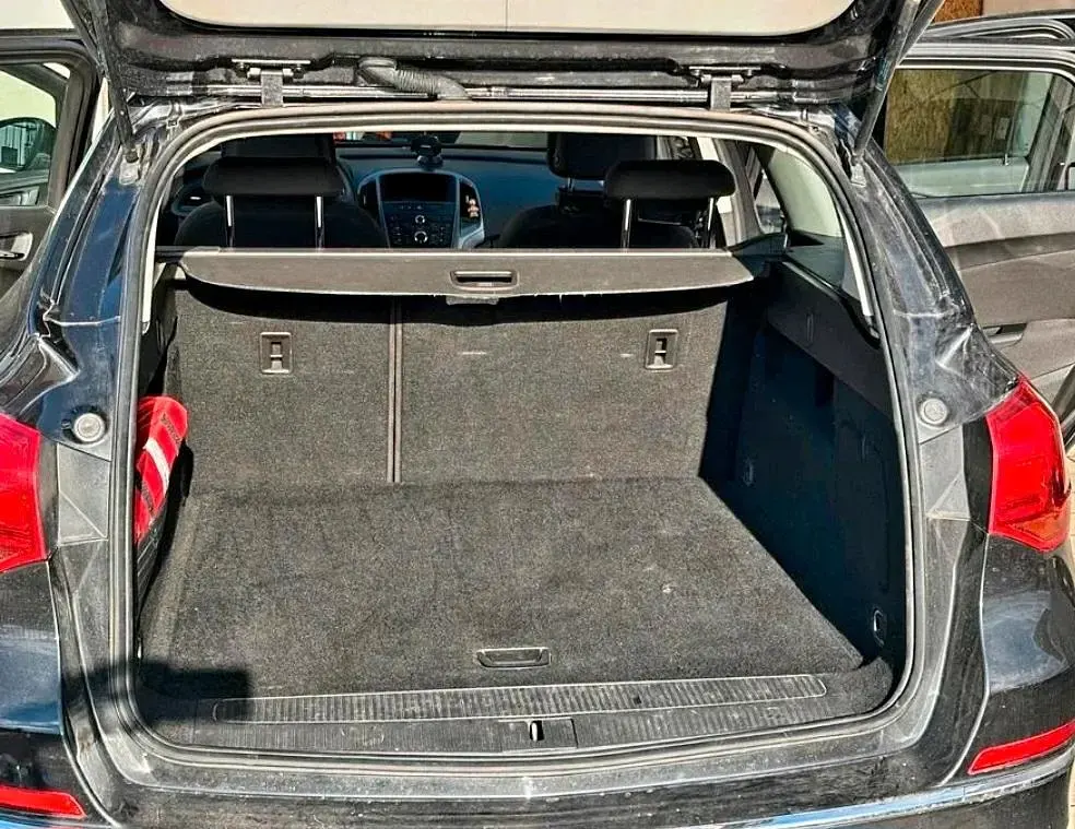 Gebraucht Opel Astra 100 PS (73 kW) 2015 Grün Kombi