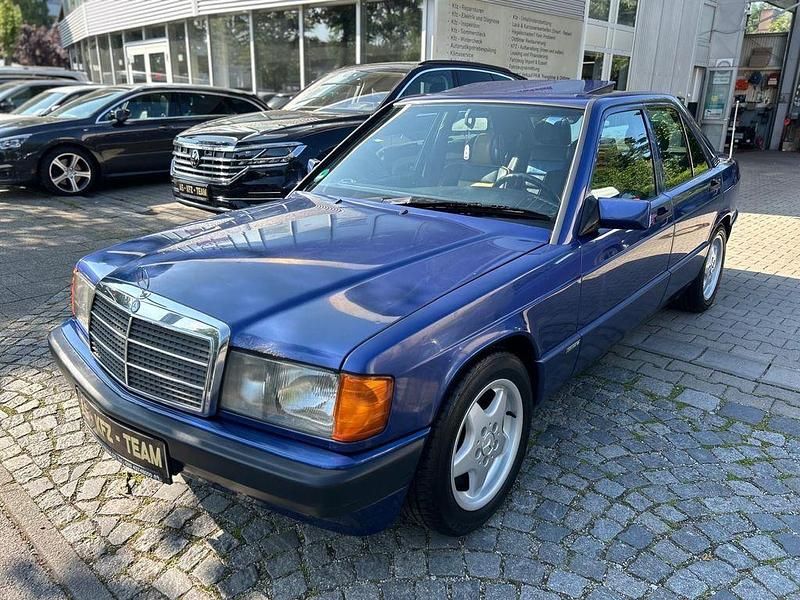 Gebraucht Mercedes 190 Avantgarde 136 PS (100 kW) 1992 Blau Limousine