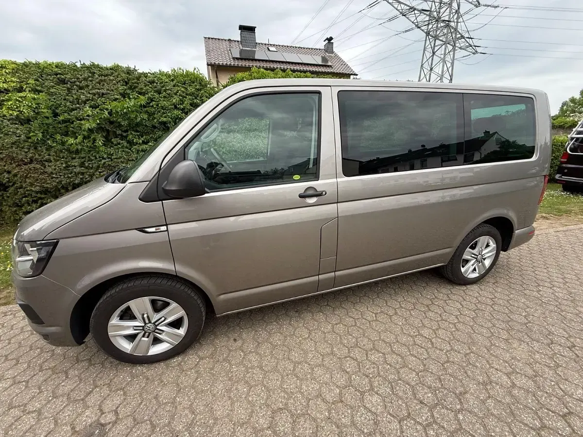 Gebraucht VW Multivan Trendline 102 PS (75 kW) 2016 Van / Kleinbus