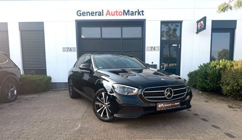 Schwarz Gebraucht 2023 Mercedes E300 Limousine | 39.500 € (Fairer Preis) - Bild 1/4