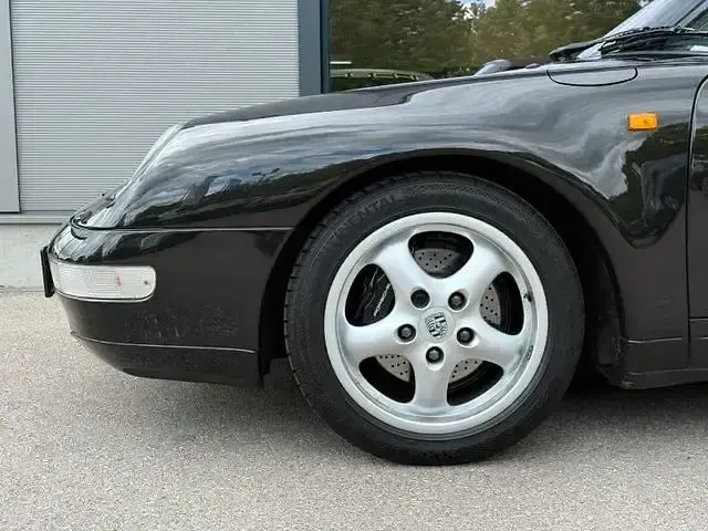 Gebraucht Porsche 911 Carrera Cabriolet 272 PS (200 kW) 1994 Schwarzmetallic (metallic) Cabrio