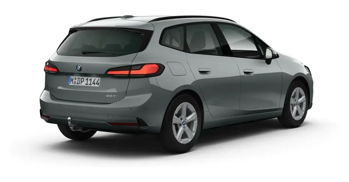 Gebraucht BMW 220 Active Tourer Luxury Line 170 PS (125 kW) 2025 Grau Van / Kleinbus