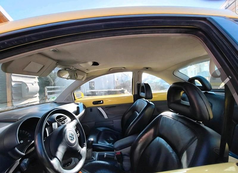Gebraucht VW New Beetle 210 PS (154 kW) 2002 Gelb Kleinwagen